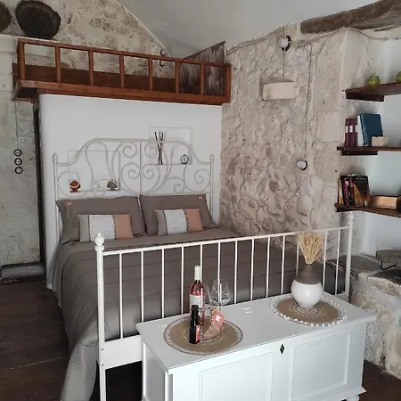 Nel Vico Antico *